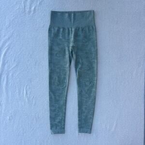 GymShark Cinched Back Leggings Women's Light Turquoise Camouflage - No Size Tag